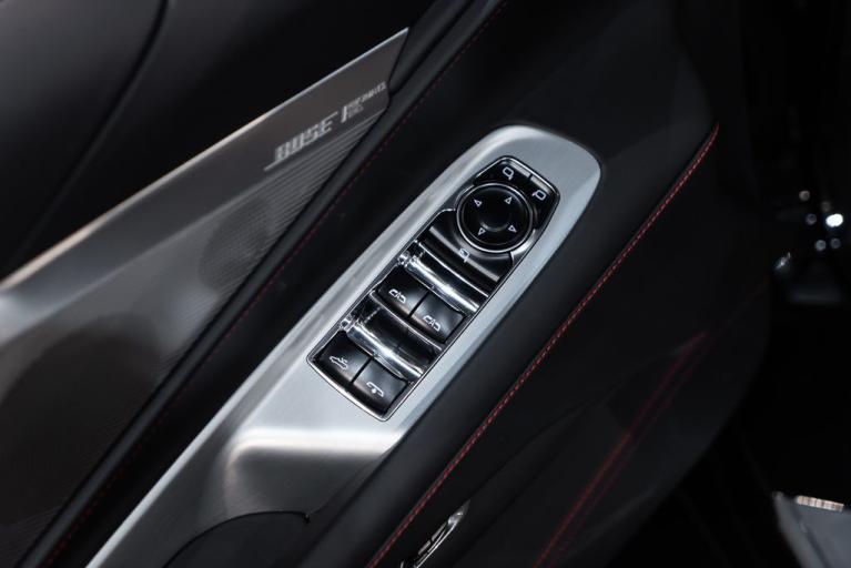 http://www.koenigseggchicago.com/galleria_images/110/110_p21_f.jpg