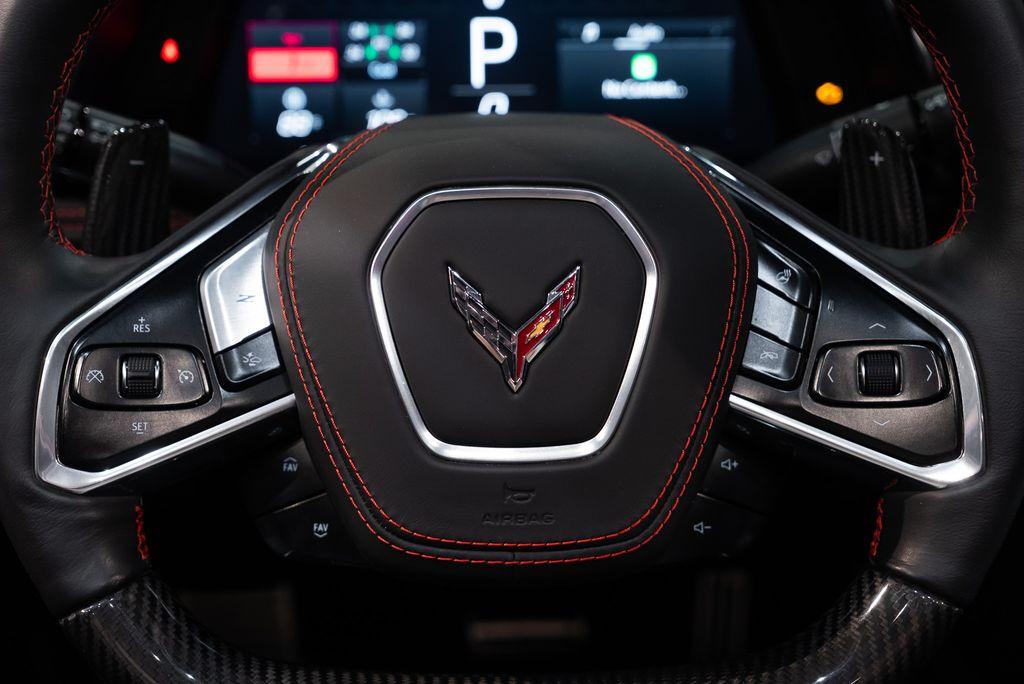 http://www.koenigseggchicago.com/galleria_images/110/110_p26_l.jpg