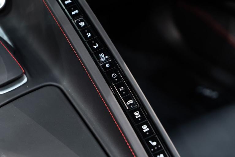 http://www.koenigseggchicago.com/galleria_images/110/110_p35_f.jpg