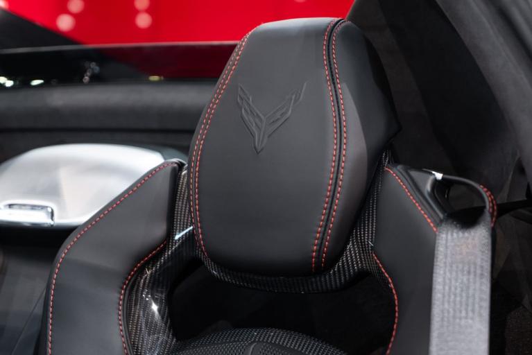 http://www.koenigseggchicago.com/galleria_images/110/110_p3_f.jpg