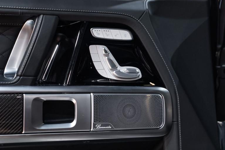 http://www.koenigseggchicago.com/galleria_images/111/111_p25_f.jpg