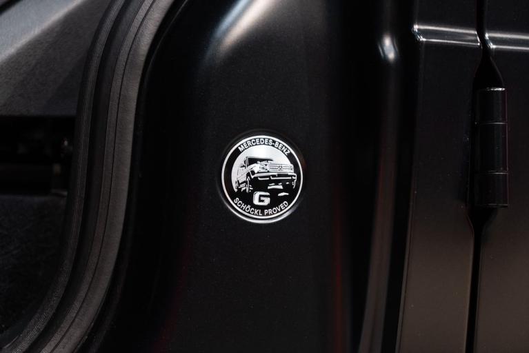 http://www.koenigseggchicago.com/galleria_images/111/111_p28_f.jpg