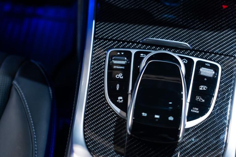 http://www.koenigseggchicago.com/galleria_images/111/111_p37_f.jpg