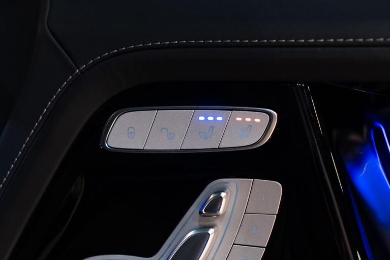 http://www.koenigseggchicago.com/galleria_images/111/111_p52_f.jpg