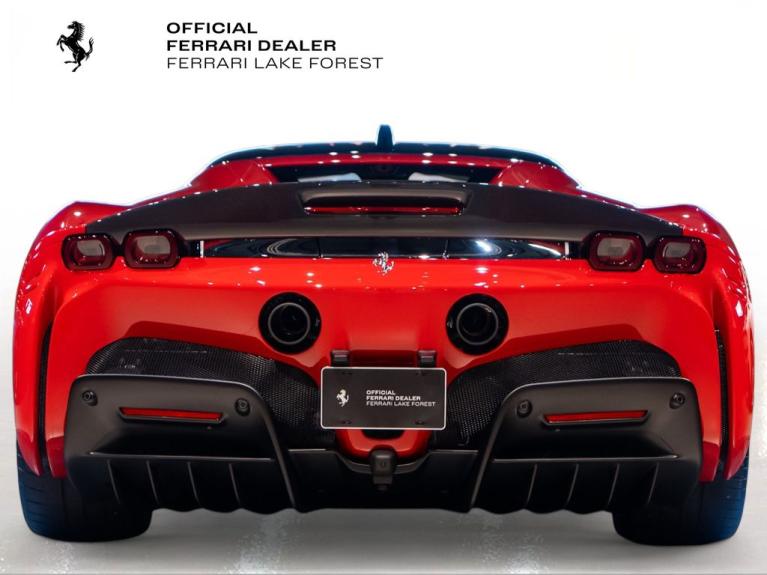 http://www.koenigseggchicago.com/galleria_images/112/112_p11_f.jpg