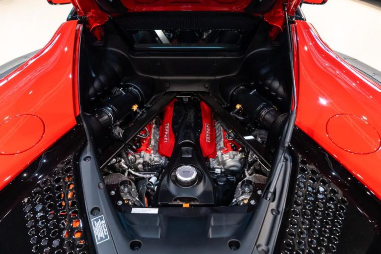 http://www.koenigseggchicago.com/galleria_images/112/112_p18_f.jpg