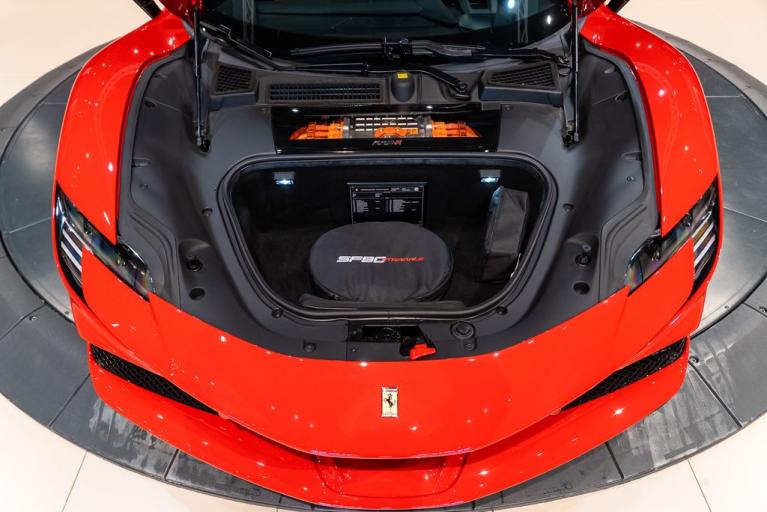 http://www.koenigseggchicago.com/galleria_images/112/112_p23_f.jpg