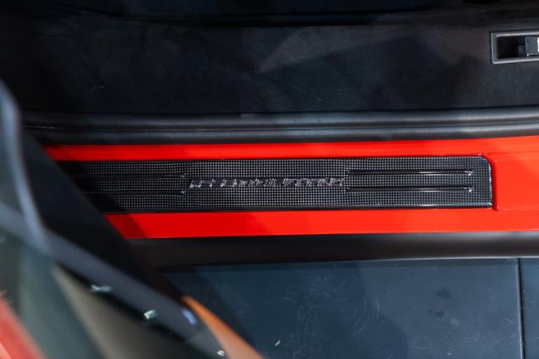 http://www.koenigseggchicago.com/galleria_images/112/112_p28_f.jpg