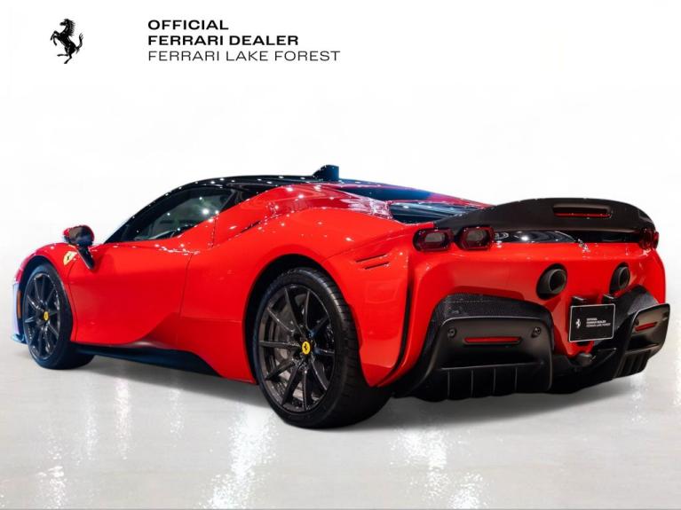 http://www.koenigseggchicago.com/galleria_images/112/112_p2_f.jpg