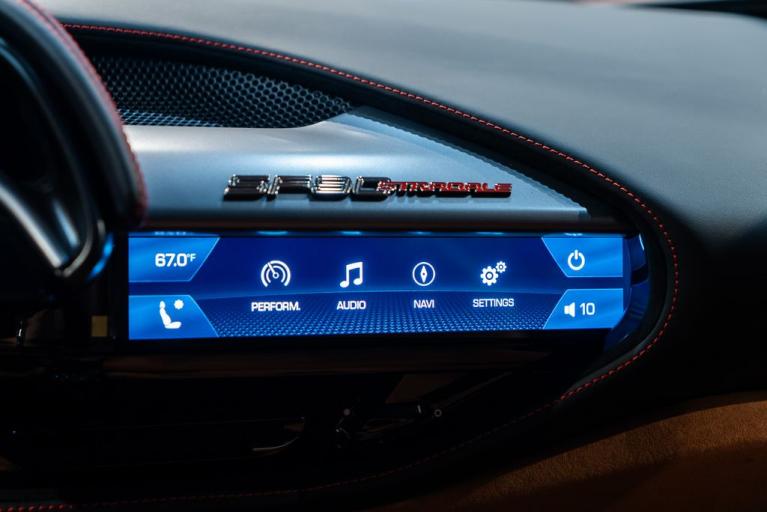 http://www.koenigseggchicago.com/galleria_images/112/112_p38_f.jpg