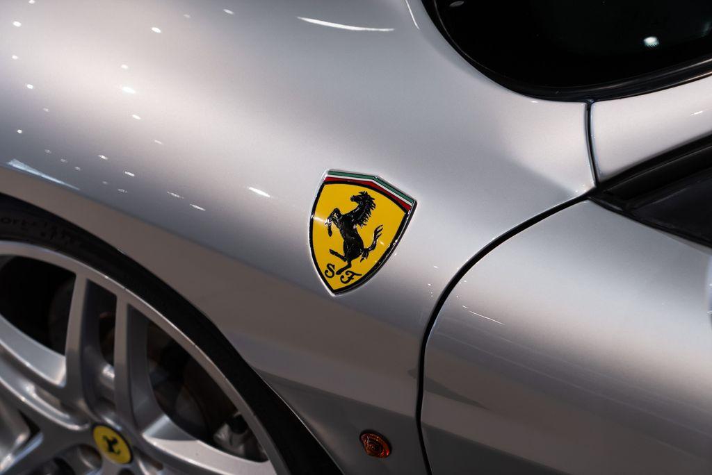 http://www.koenigseggchicago.com/galleria_images/113/113_p12_l.jpg