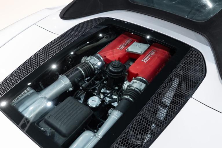 http://www.koenigseggchicago.com/galleria_images/113/113_p19_f.jpg