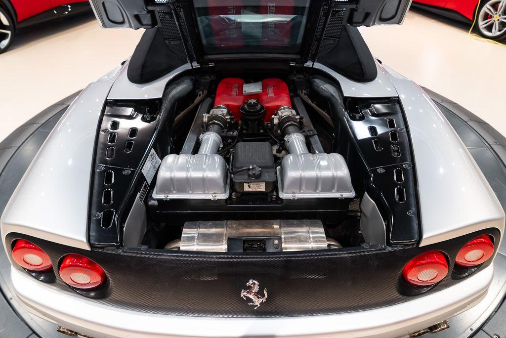 http://www.koenigseggchicago.com/galleria_images/113/113_p22_l.jpg