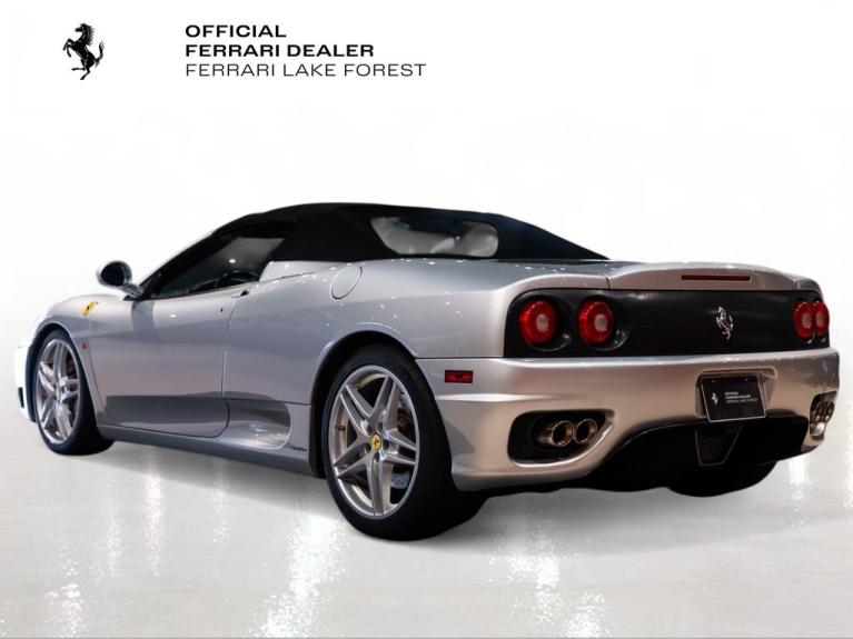 http://www.koenigseggchicago.com/galleria_images/113/113_p2_f.jpg