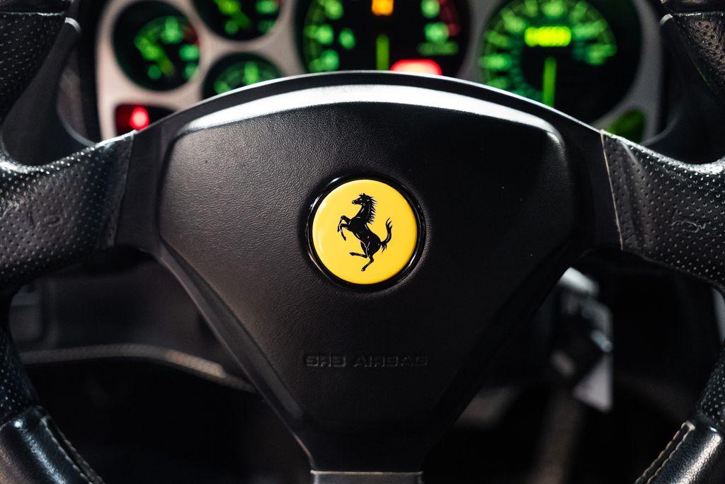 http://www.koenigseggchicago.com/galleria_images/113/113_p35_l.jpg