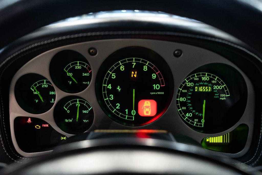 http://www.koenigseggchicago.com/galleria_images/113/113_p36_l.jpg