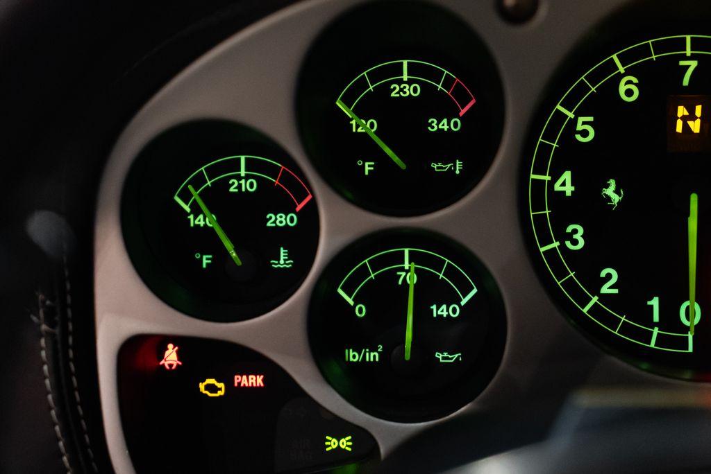 http://www.koenigseggchicago.com/galleria_images/113/113_p38_l.jpg