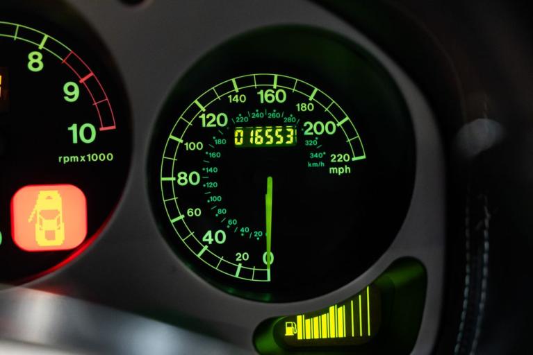 http://www.koenigseggchicago.com/galleria_images/113/113_p39_f.jpg