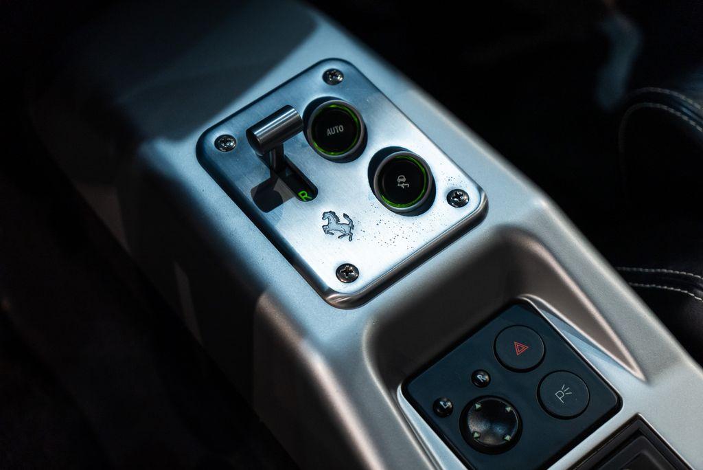 http://www.koenigseggchicago.com/galleria_images/113/113_p45_l.jpg