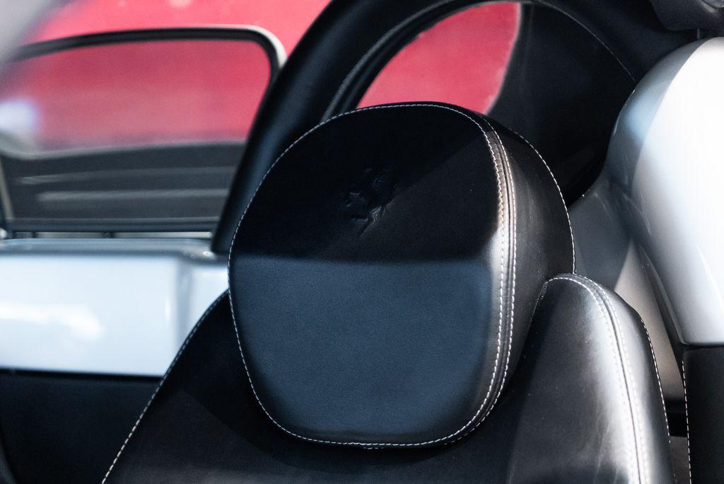 http://www.koenigseggchicago.com/galleria_images/113/113_p6_l.jpg