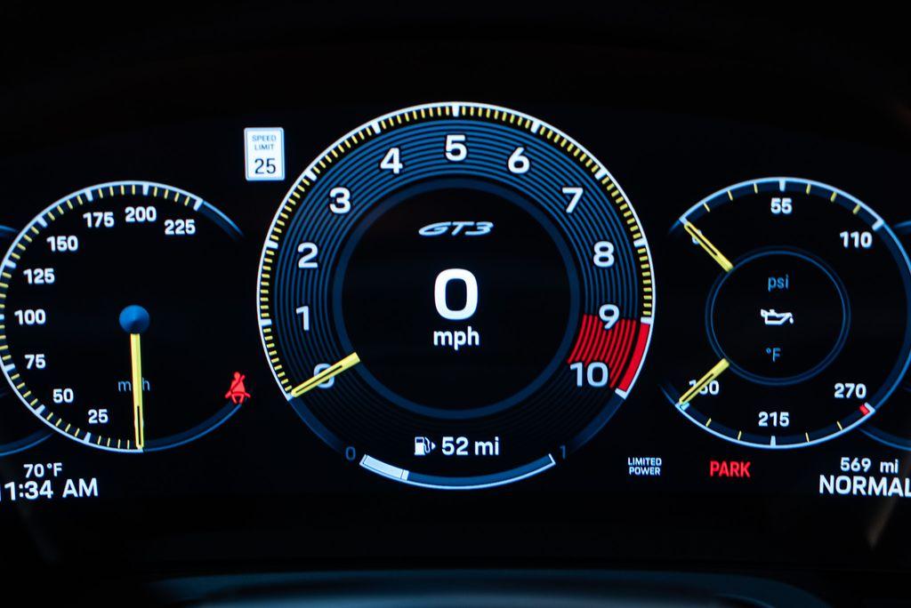 http://www.koenigseggchicago.com/galleria_images/114/114_p25_l.jpg