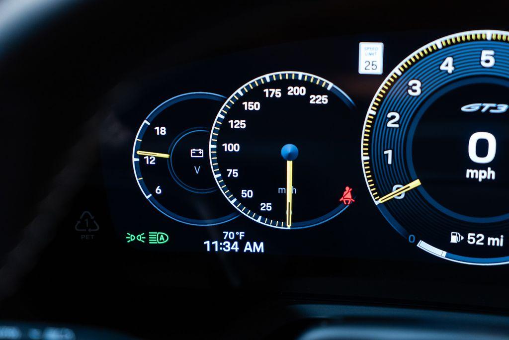 http://www.koenigseggchicago.com/galleria_images/114/114_p26_l.jpg