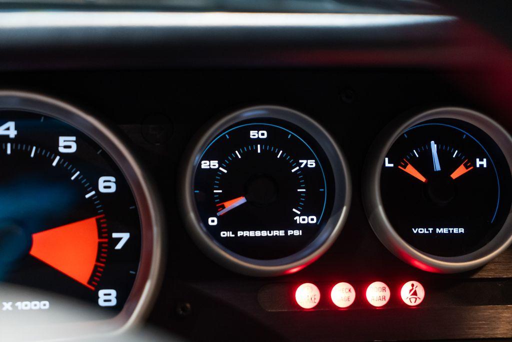 http://www.koenigseggchicago.com/galleria_images/115/115_p37_l.jpg