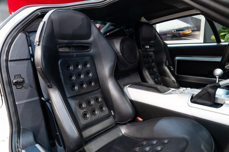 http://www.koenigseggchicago.com/galleria_images/115/115_p47_f.jpg