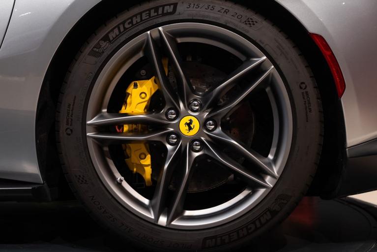 http://www.koenigseggchicago.com/galleria_images/116/116_p15_f.jpg