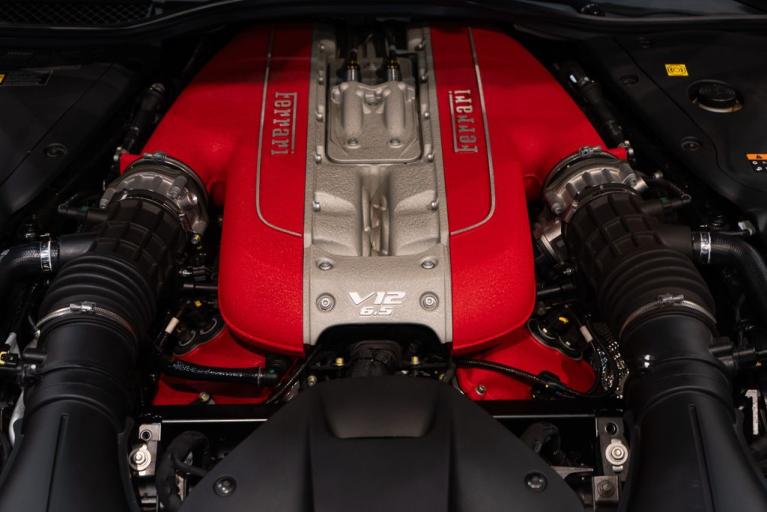 http://www.koenigseggchicago.com/galleria_images/116/116_p18_f.jpg