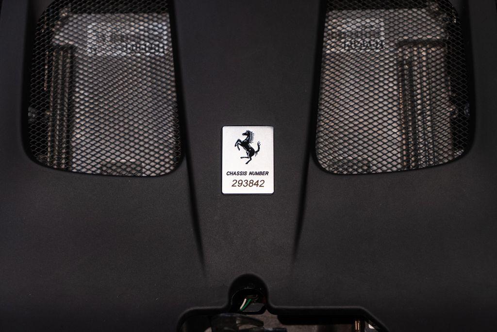 http://www.koenigseggchicago.com/galleria_images/116/116_p21_l.jpg