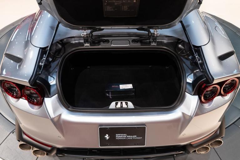 http://www.koenigseggchicago.com/galleria_images/116/116_p23_f.jpg