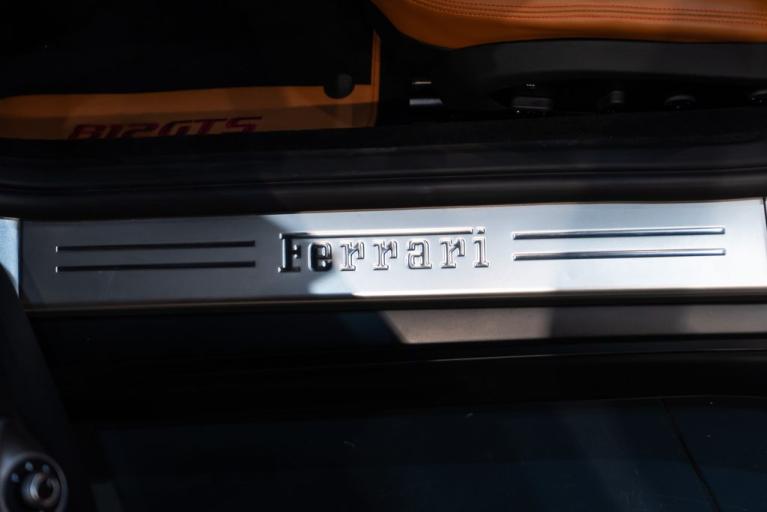 http://www.koenigseggchicago.com/galleria_images/116/116_p26_f.jpg