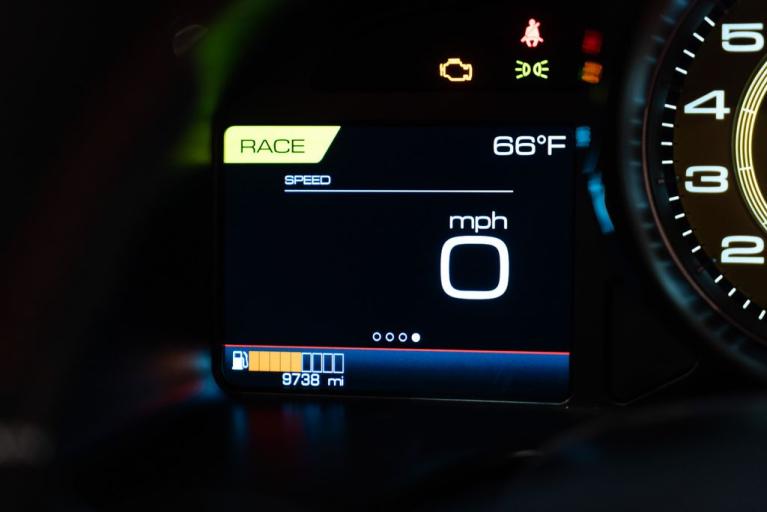http://www.koenigseggchicago.com/galleria_images/116/116_p31_f.jpg
