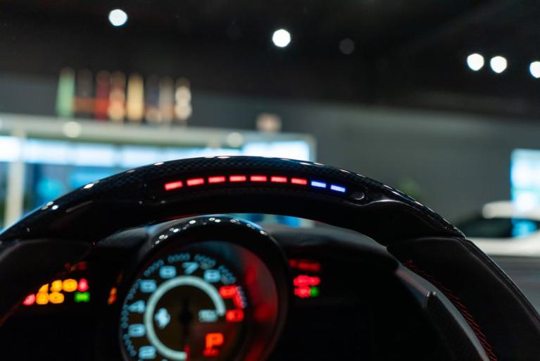 http://www.koenigseggchicago.com/galleria_images/116/116_p33_f.jpg