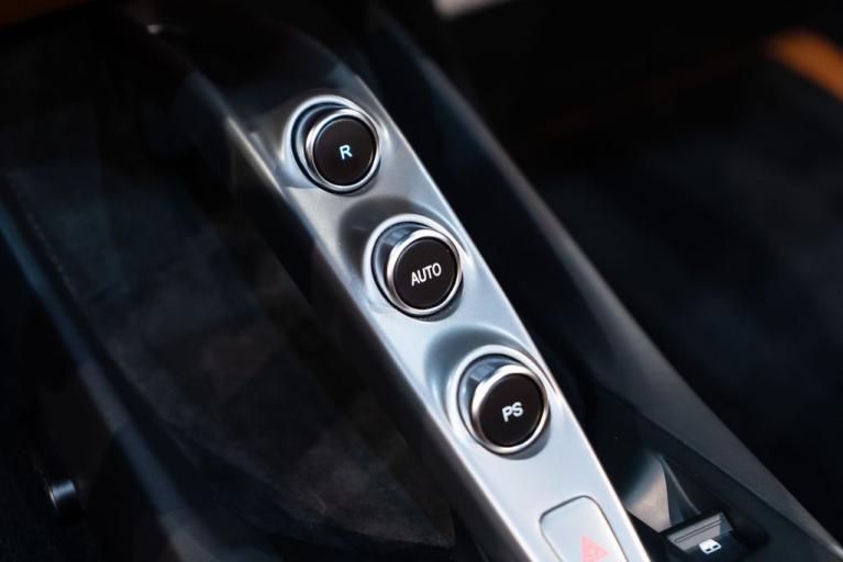 http://www.koenigseggchicago.com/galleria_images/116/116_p42_f.jpg