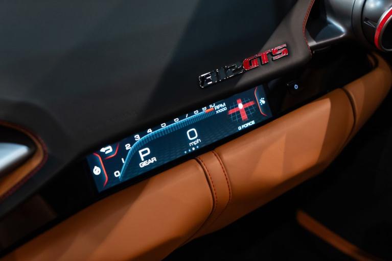 http://www.koenigseggchicago.com/galleria_images/116/116_p45_f.jpg