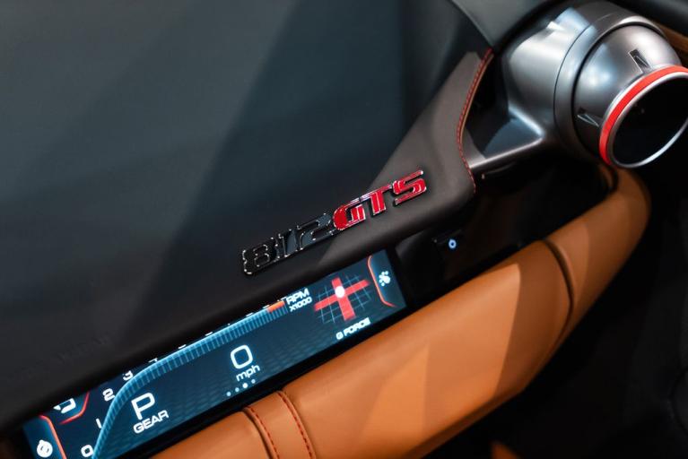 http://www.koenigseggchicago.com/galleria_images/116/116_p46_f.jpg
