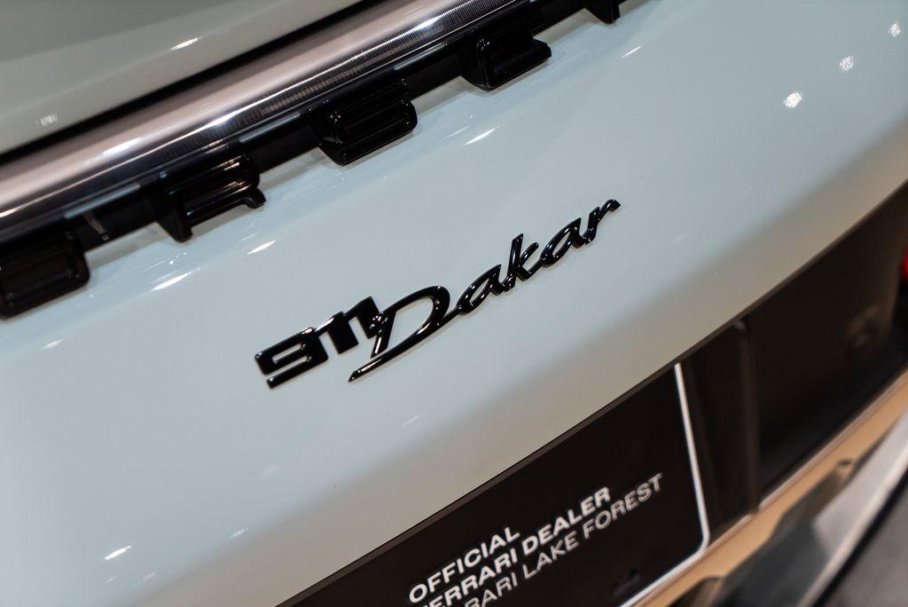 http://www.koenigseggchicago.com/galleria_images/117/117_p16_l.jpg
