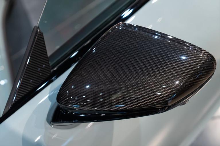 http://www.koenigseggchicago.com/galleria_images/117/117_p21_f.jpg