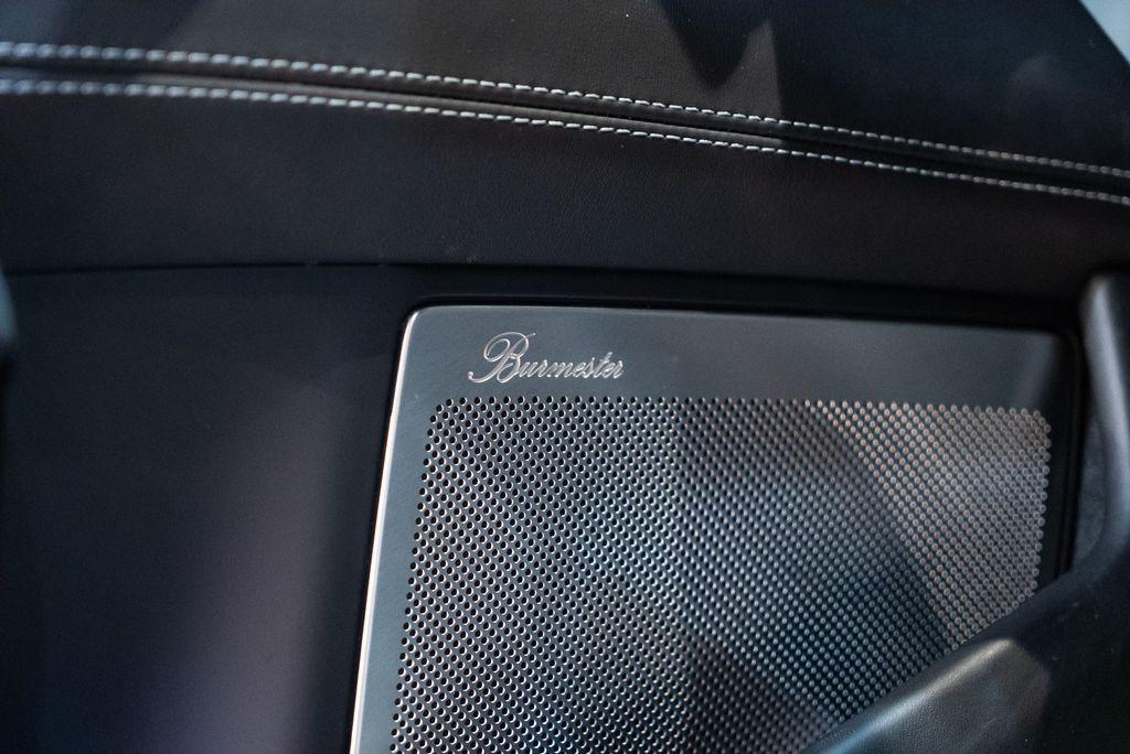 http://www.koenigseggchicago.com/galleria_images/117/117_p23_l.jpg