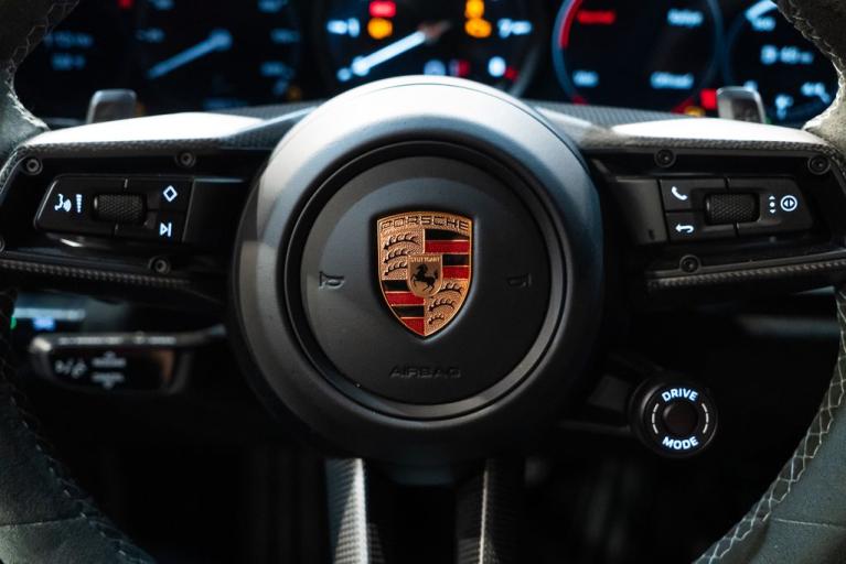http://www.koenigseggchicago.com/galleria_images/117/117_p27_f.jpg