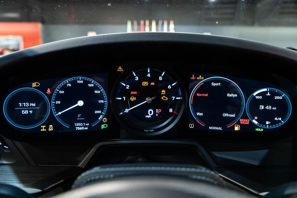 http://www.koenigseggchicago.com/galleria_images/117/117_p31_l.jpg