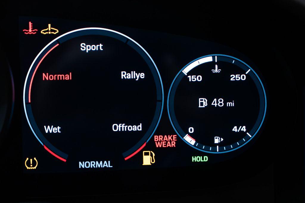 http://www.koenigseggchicago.com/galleria_images/117/117_p34_l.jpg