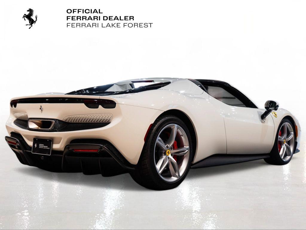 http://www.koenigseggchicago.com/galleria_images/118/118_p10_l.jpg