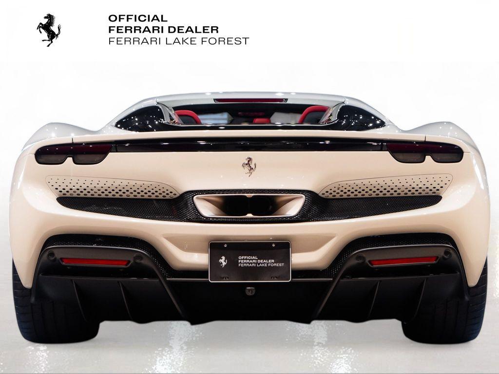 http://www.koenigseggchicago.com/galleria_images/118/118_p11_l.jpg