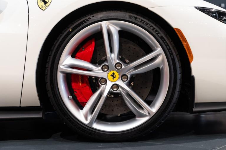 http://www.koenigseggchicago.com/galleria_images/118/118_p15_f.jpg