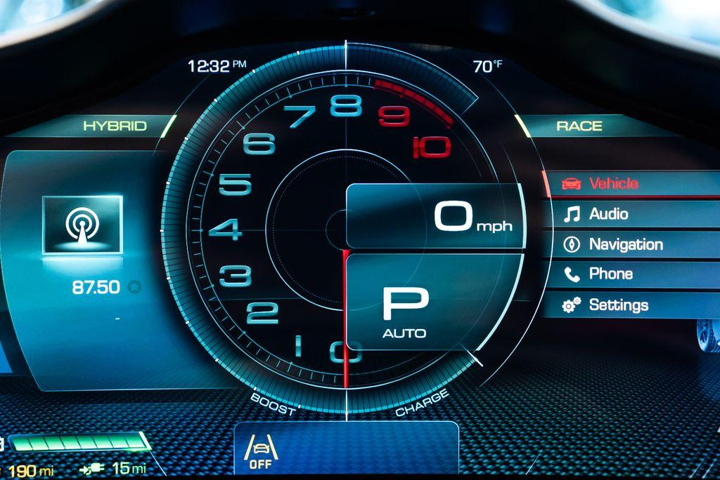 http://www.koenigseggchicago.com/galleria_images/118/118_p31_l.jpg