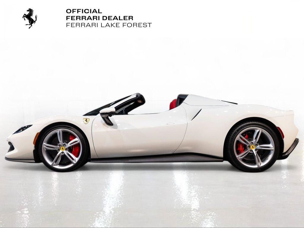 http://www.koenigseggchicago.com/galleria_images/118/118_p3_l.jpg