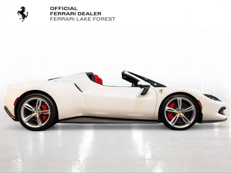 http://www.koenigseggchicago.com/galleria_images/118/118_p9_f.jpg